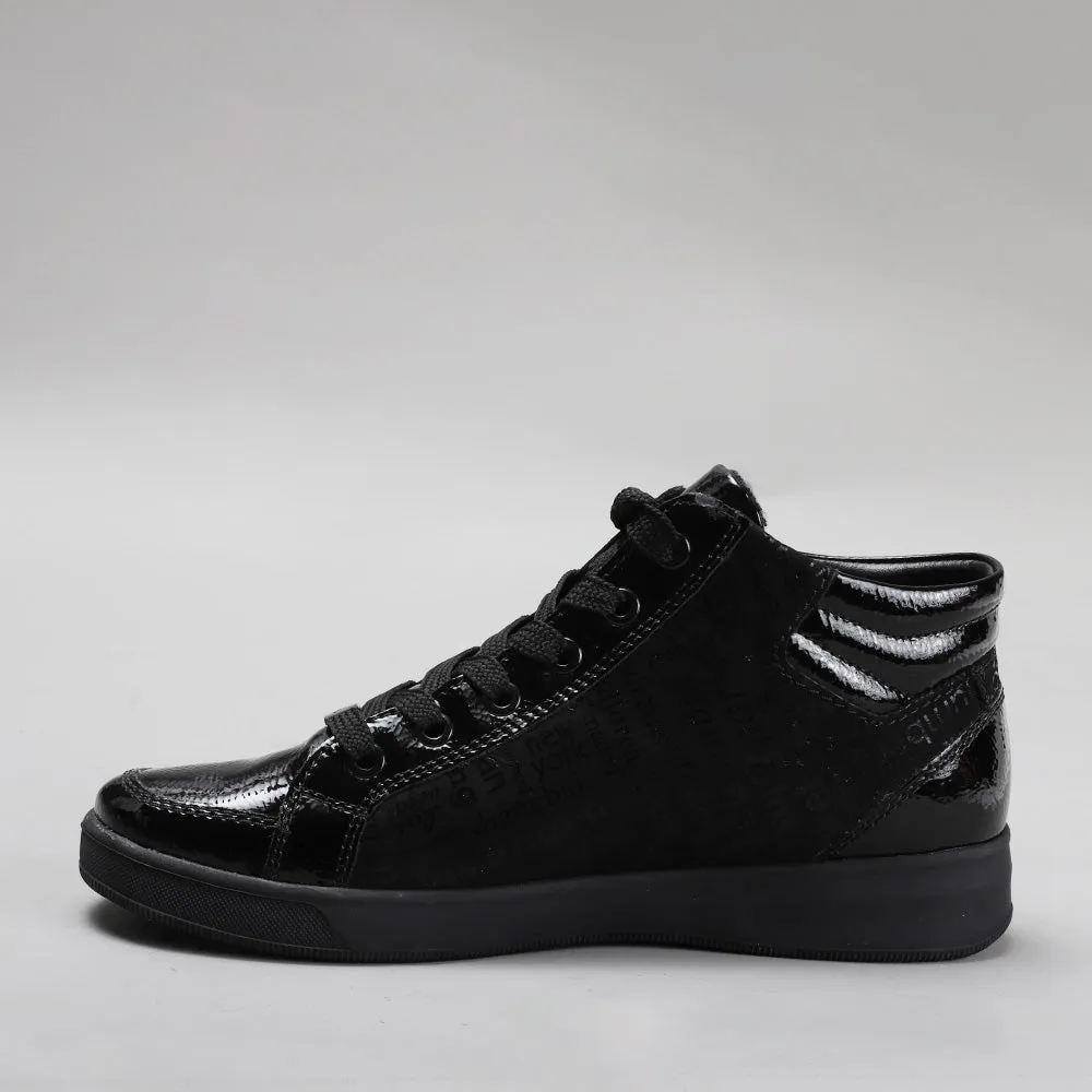 Stylish Black Sneaker