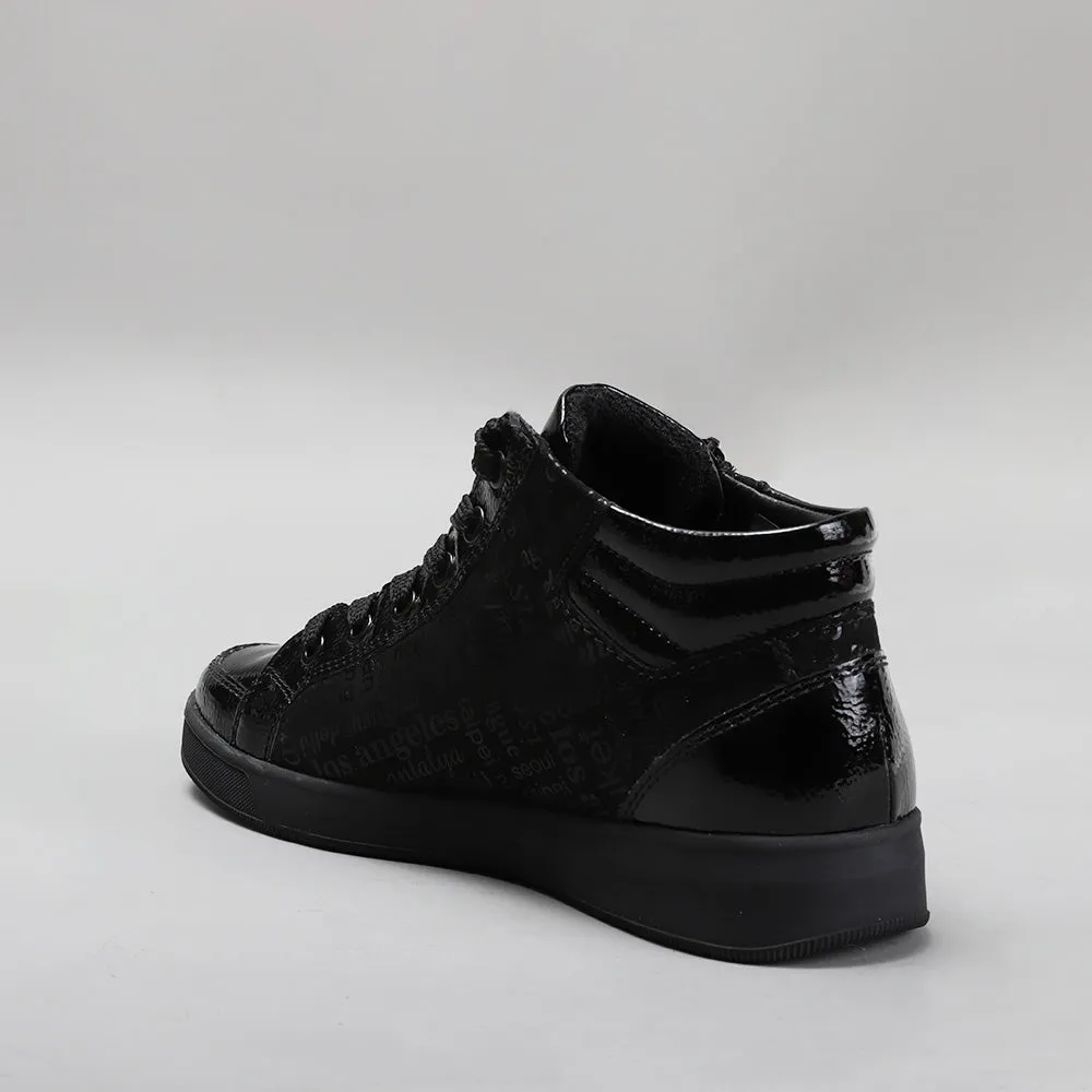 Stylish Black Sneaker