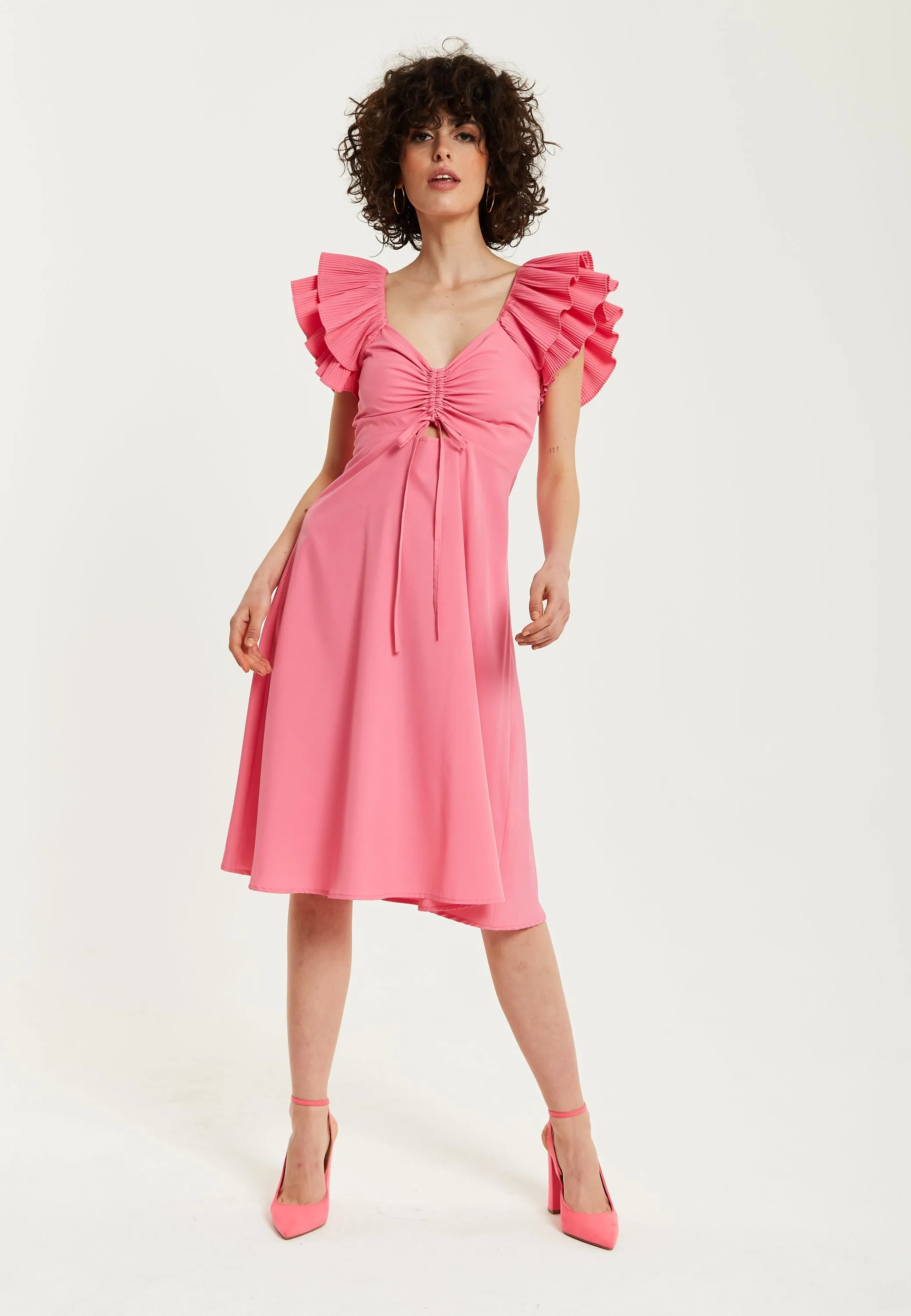 Feminine Liquorish Frill Sleeves Midi In Pink With Ruching Front