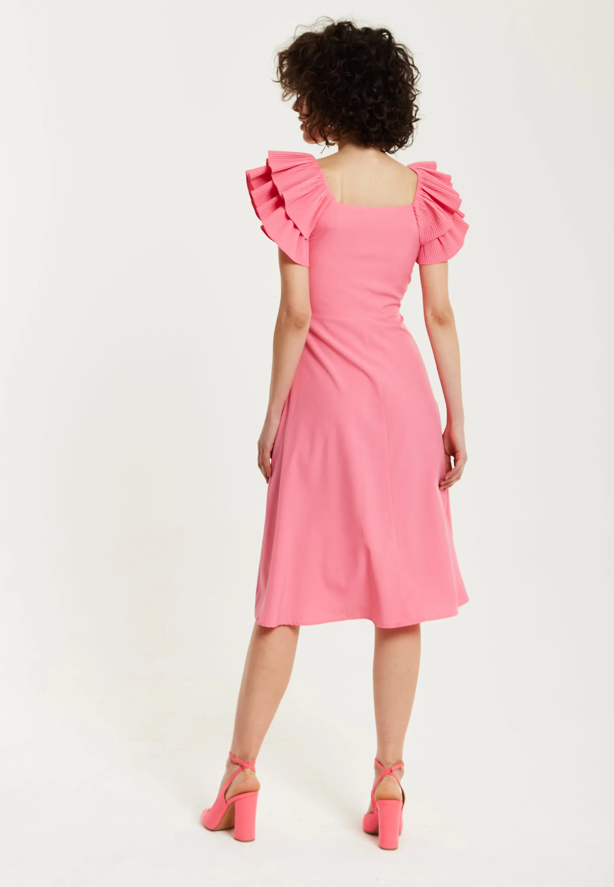 Feminine Liquorish Frill Sleeves Midi In Pink With Ruching Front