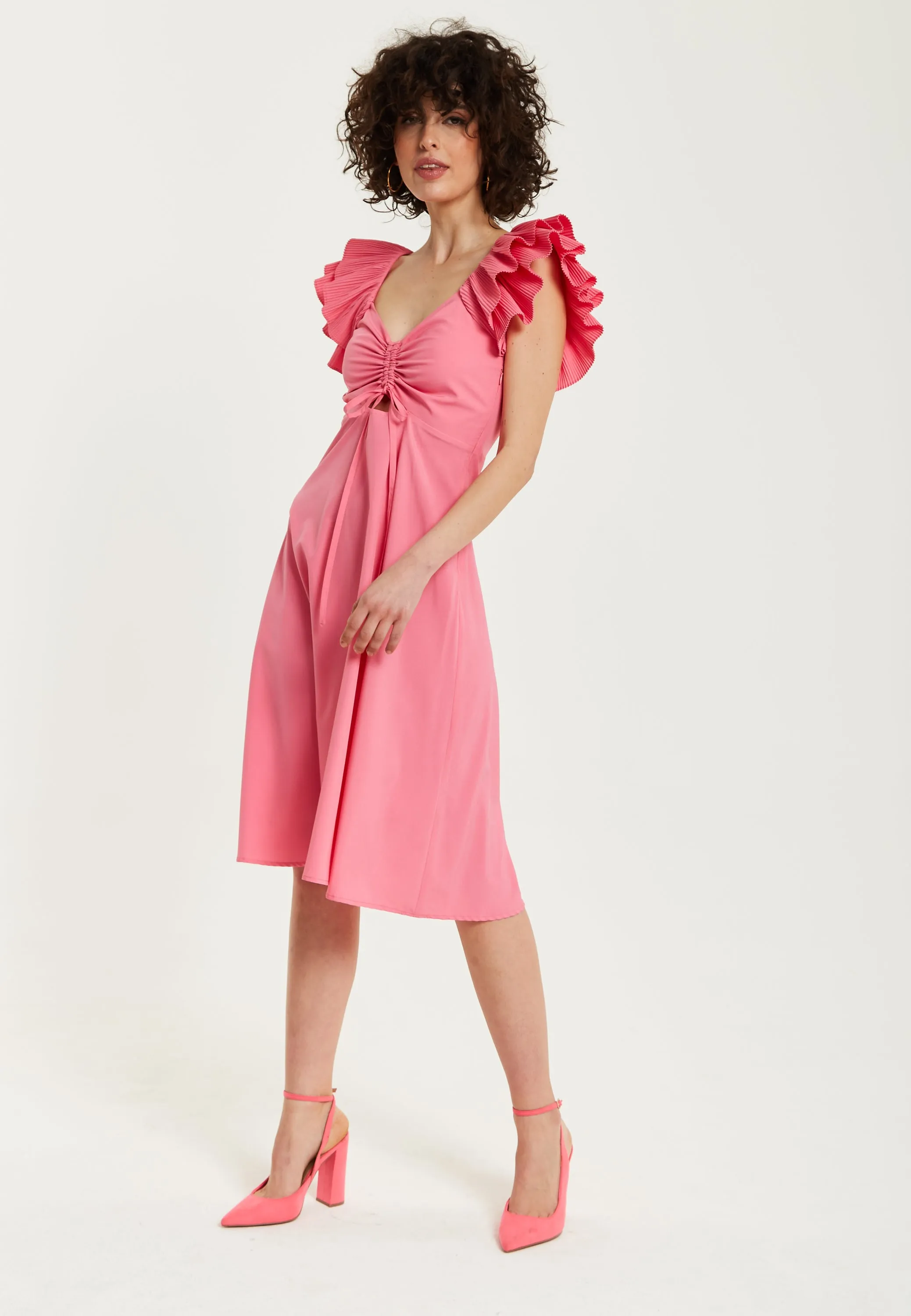 Feminine Liquorish Frill Sleeves Midi In Pink With Ruching Front