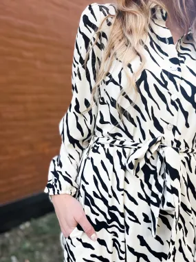 Stylish Midi Dress with Animal Print